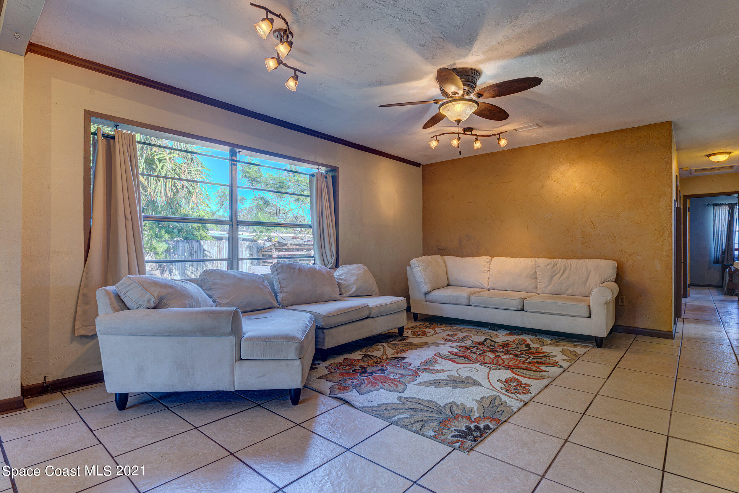 2975 Kosuth Road Northeast Palm Bay, FL 32905 - Photo 6 of 24 Family Room