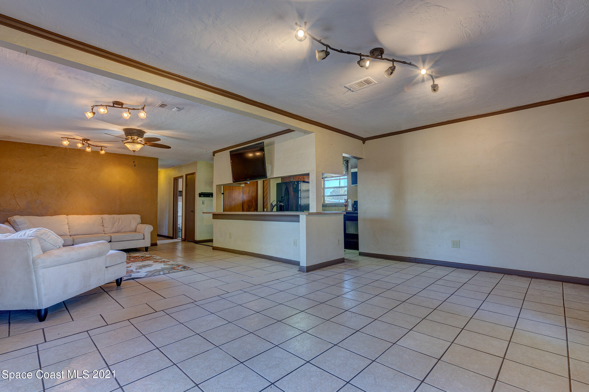 2975 Kosuth Road Northeast Palm Bay, FL 32905 - Photo 8 of 24 Dining Room