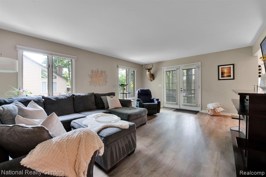 3640 Winter Creek Road Rochester Hills, MI 48307 - Photo 17 of 34