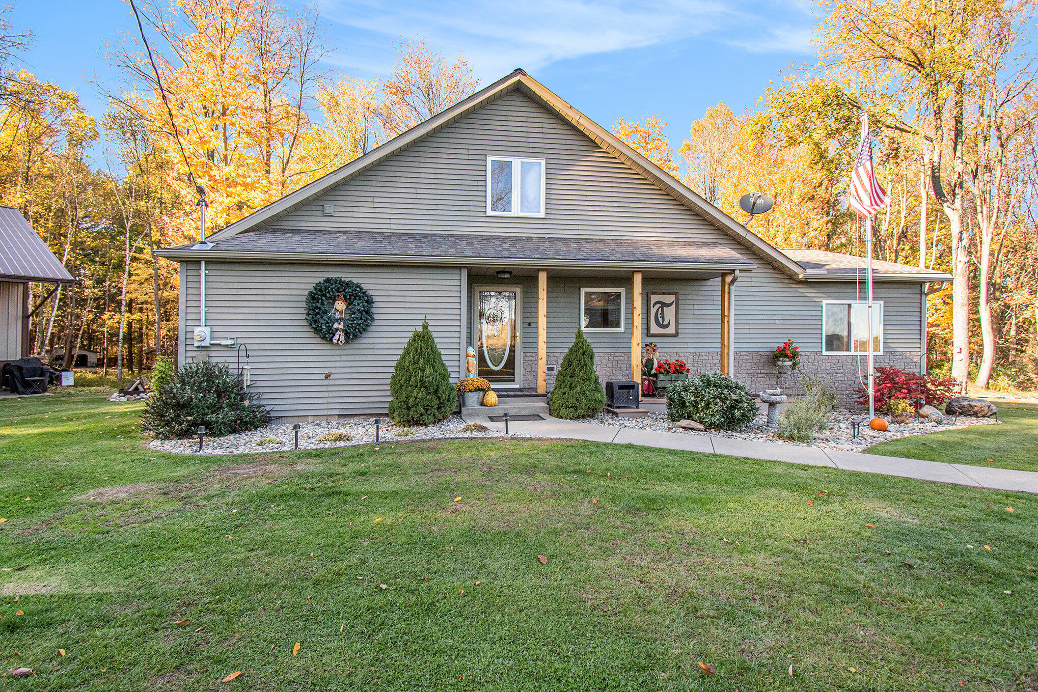 270 West Briggs Road Stanton, MI 48888 - Photo 2 of 31 002__dsc4929_435