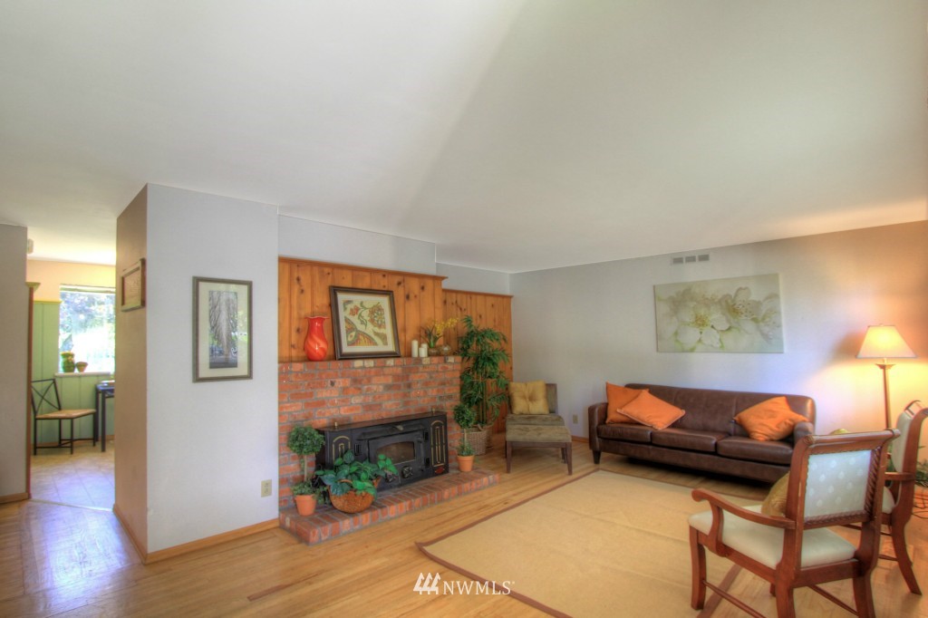 7724 238th Place Southwest Edmonds, WA 98026 - Photo 2 of 15