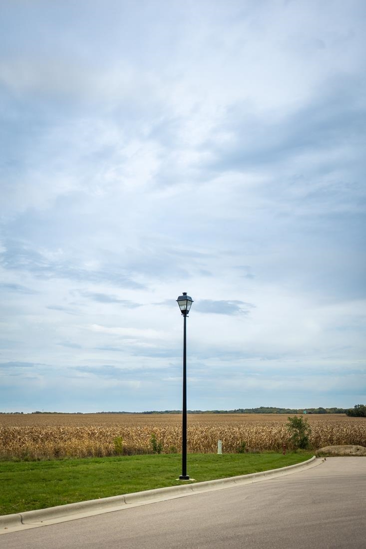 2643 Woodside Drive Beloit, WI 53511 - Photo 6 of 25