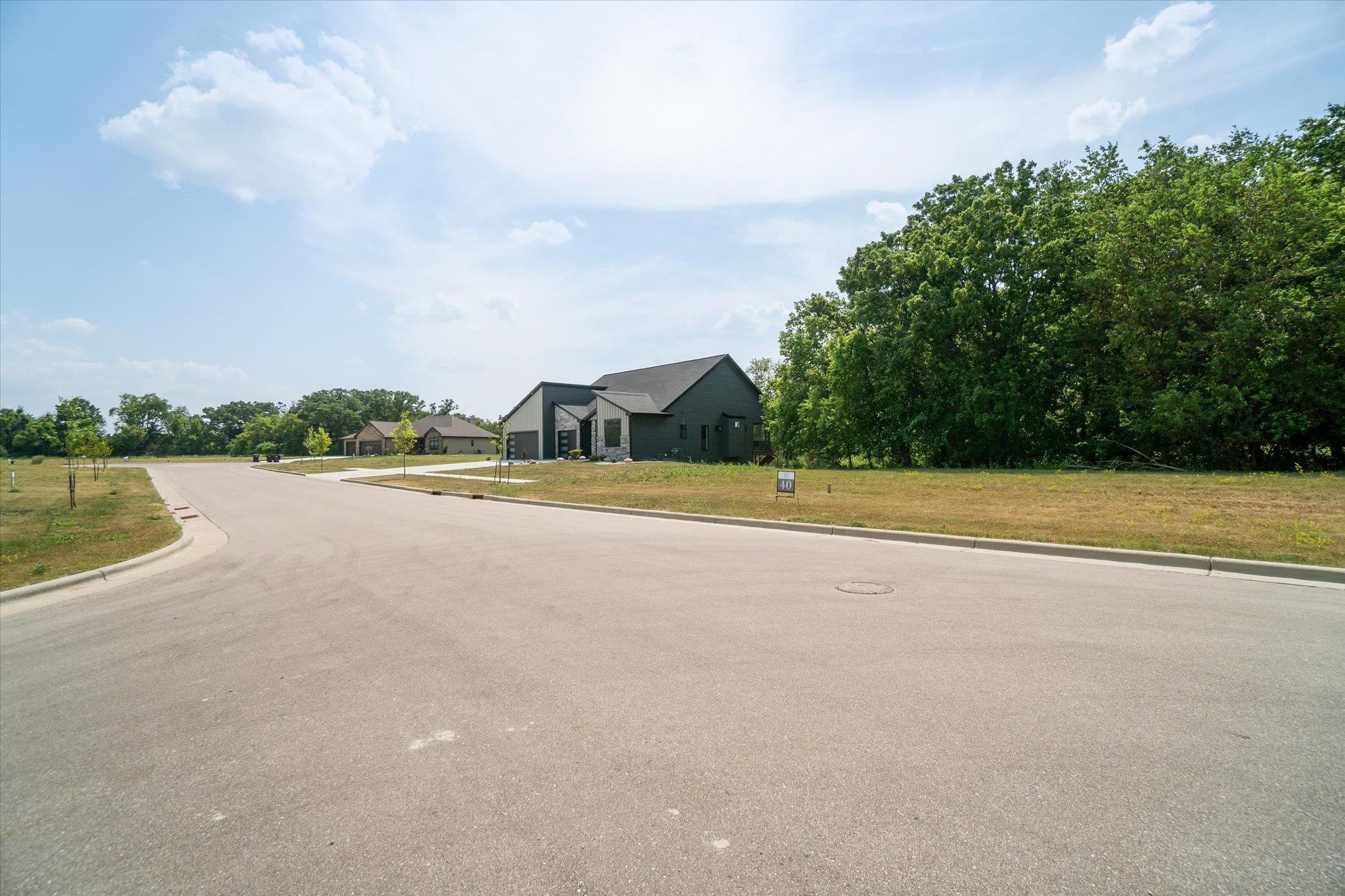 2643 Woodside Drive Beloit, WI 53511 - Photo 7 of 25