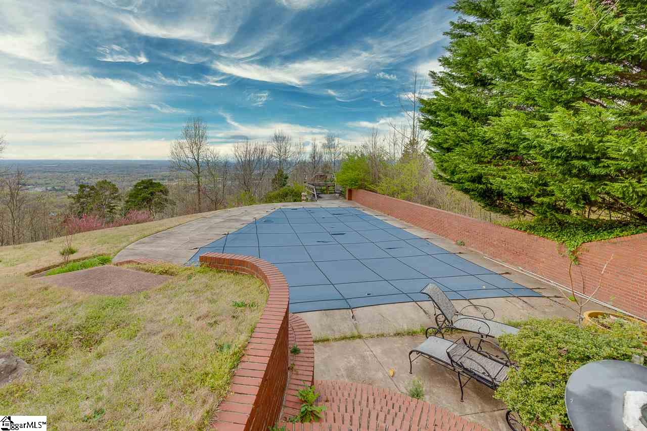 1027 Altamont Road Greenville, SC 29609 - Photo 2 of 36
