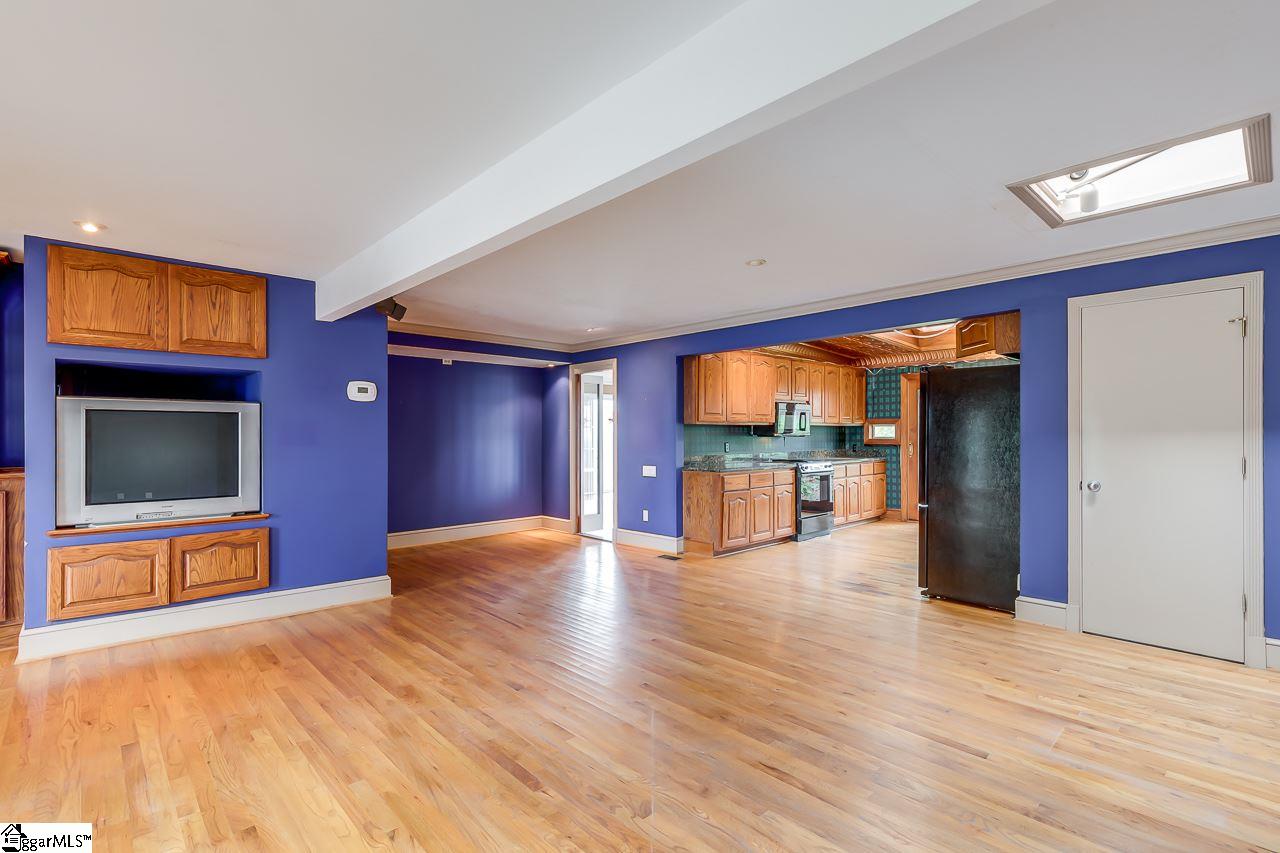 1027 Altamont Road Greenville, SC 29609 - Photo 16 of 36