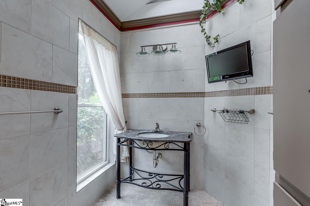 1027 Altamont Road Greenville, SC 29609 - Photo 21 of 36
