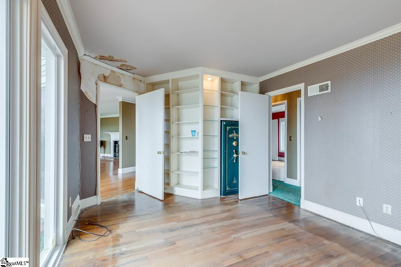1027 Altamont Road Greenville, SC 29609 - Photo 28 of 36