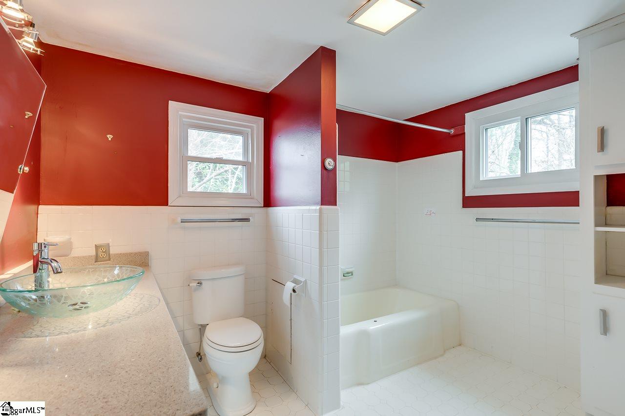 1027 Altamont Road Greenville, SC 29609 - Photo 34 of 36