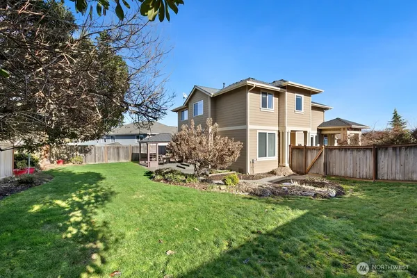 $3,800 | 21804 Quiet Water Loop East, Lake Tapps, WA 98391
