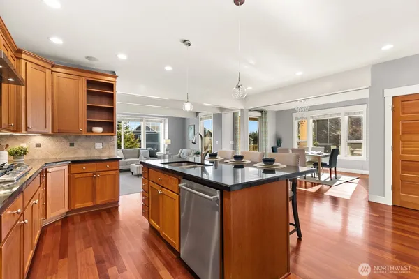 $3,800 | 21804 Quiet Water Loop East, Lake Tapps, WA 98391