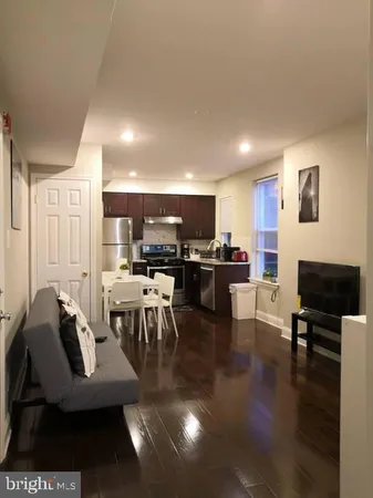 $1,375 | 230 South 45th Street, Unit 2, Philadelphia, PA 19104