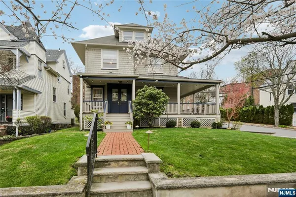 $1,399,000 | 36 Willow Street, Glen Ridge, NJ 07028