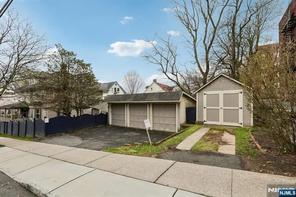 $1,399,000 | 36 Willow Street, Glen Ridge, NJ 07028