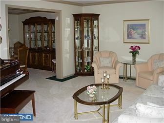 19 Rushwick Road Mount Laurel, NJ 08054 - Photo 4 of 12 Living Room