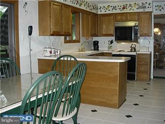 19 Rushwick Road Mount Laurel, NJ 08054 - Photo 7 of 12 Kitchen
