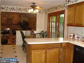 19 Rushwick Road Mount Laurel, NJ 08054 - Photo 8 of 12 Kitchen