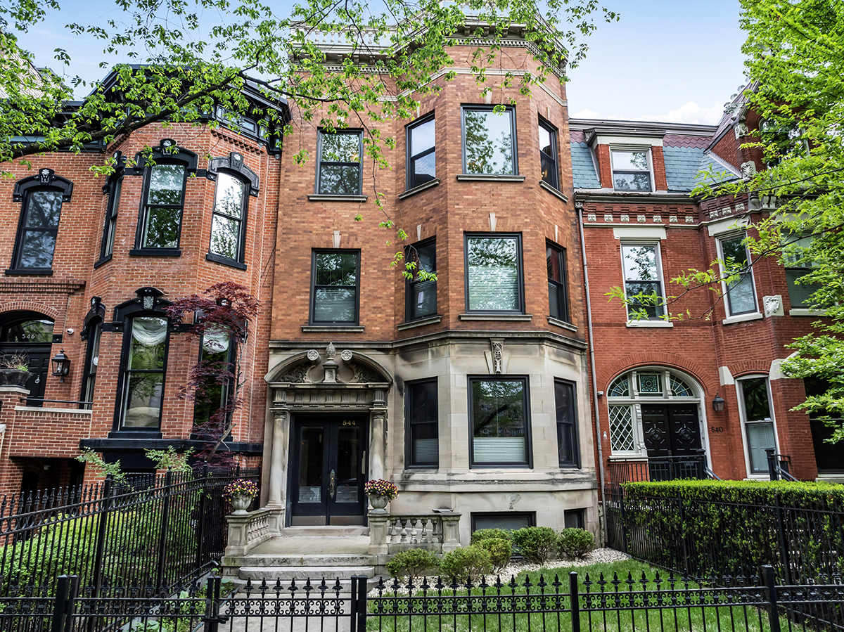 544 West Fullerton Pkwy  