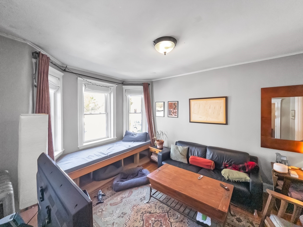 593 Centre Street, Unit 3 Boston, MA 02130 - Photo 3 of 14