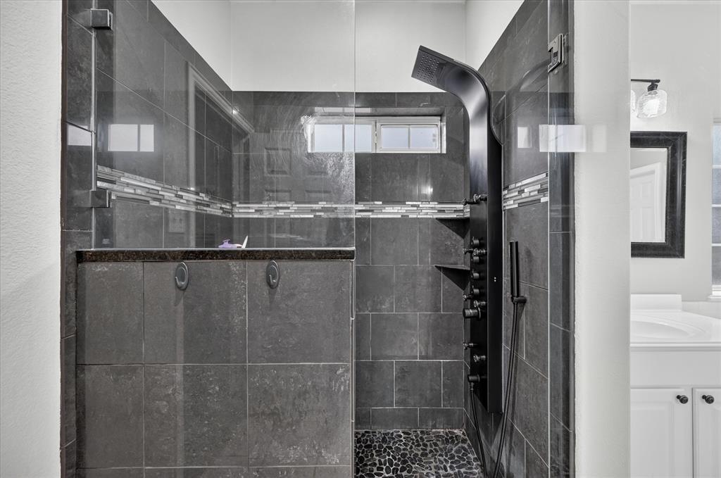 851 Bridle Path Burleson, TX 76028 - Photo 21 of 40