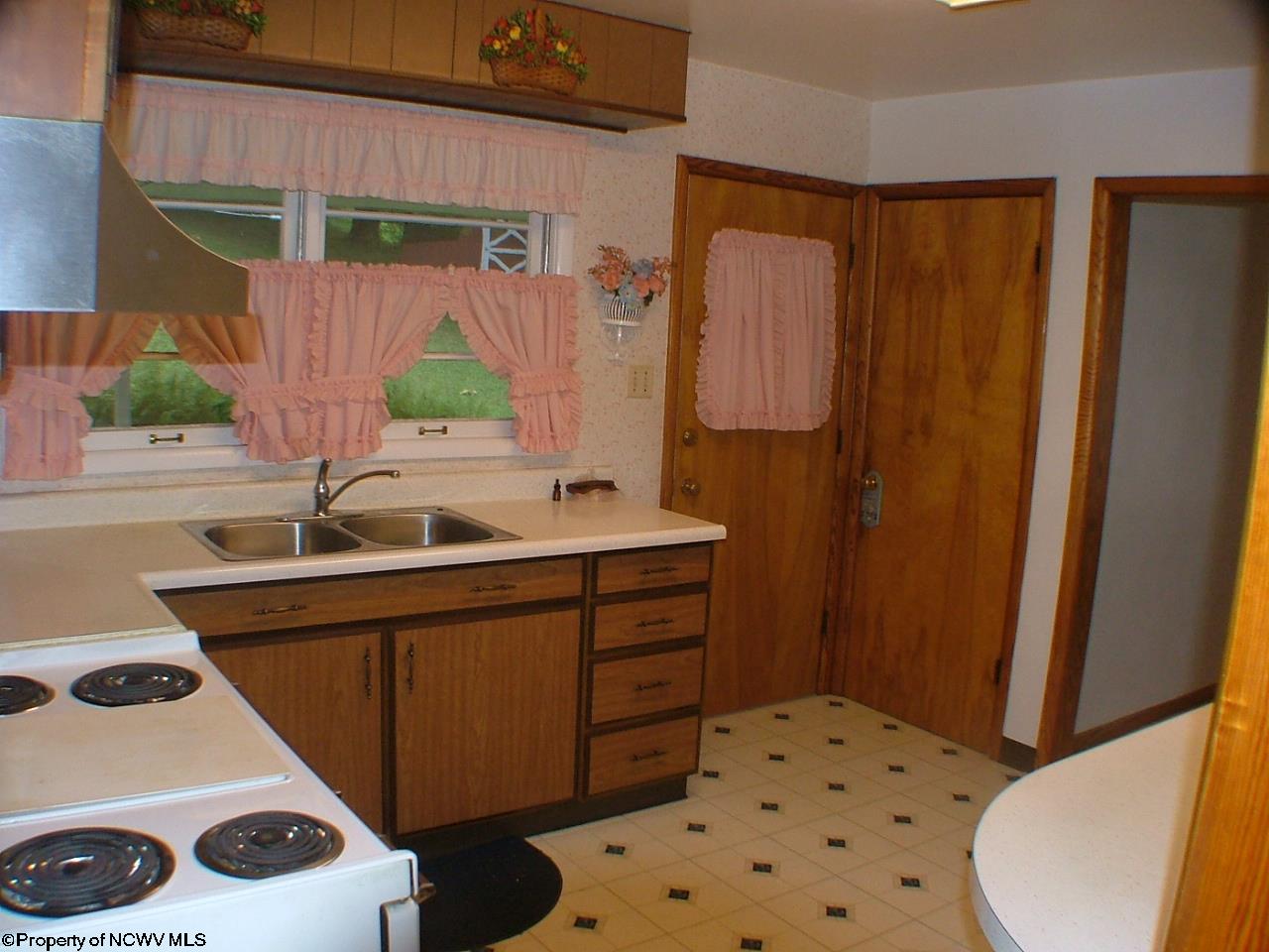 1421 Pleasant Valley Road Fairmont, WV 26554 - Photo 15 of 16 Gallery Image 15