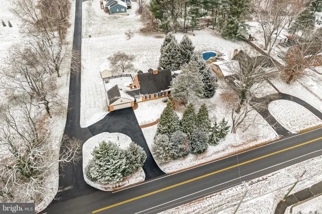 $899,000 | 17747 Silcott Springs Road, Purcellville, VA 20132