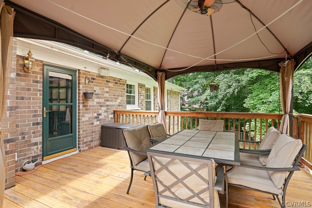 9441 Trails End Road Midlothian, VA 23112 - Photo 28 of 40 a balcony view with a seating space