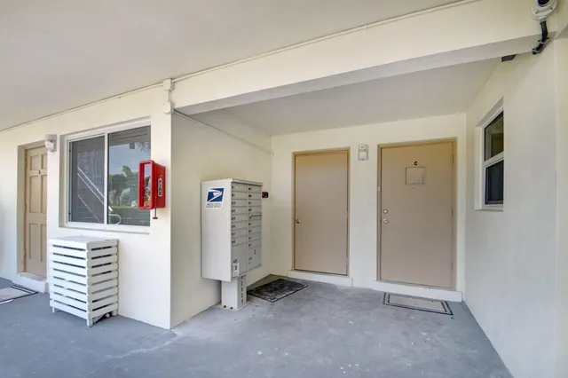 $1,800 | 525 South Broadway, Unit C, Lantana, FL 33462