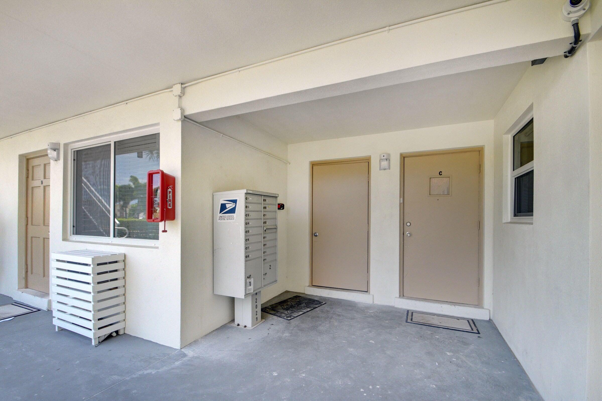 525 South Broadway, Unit C Lantana, FL 33462 - Photo 16 of 19 20240628014441539481000000-o