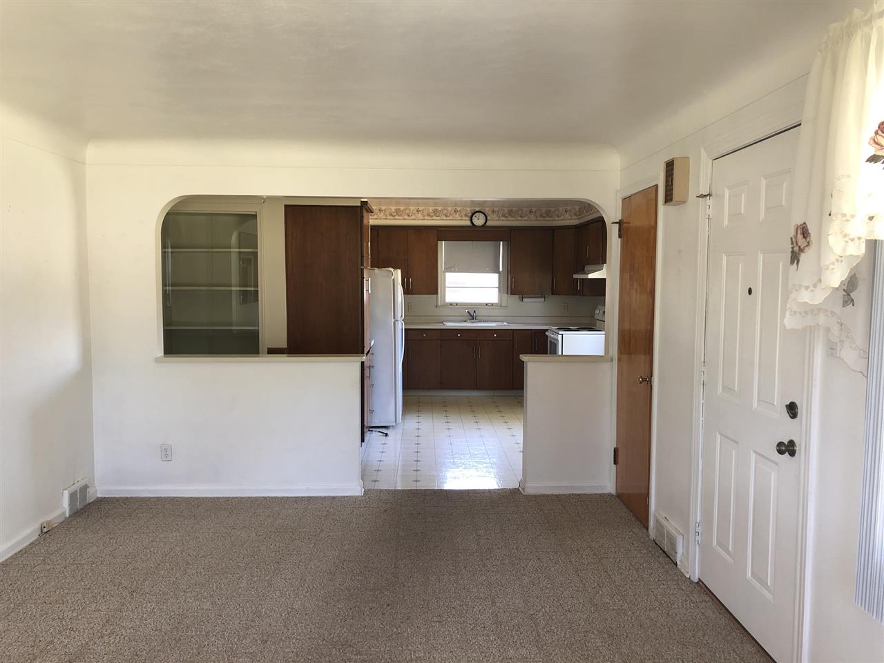 4252 North Center Road Flint, MI 48506 - Photo 10 of 47 31389533-9.JPG