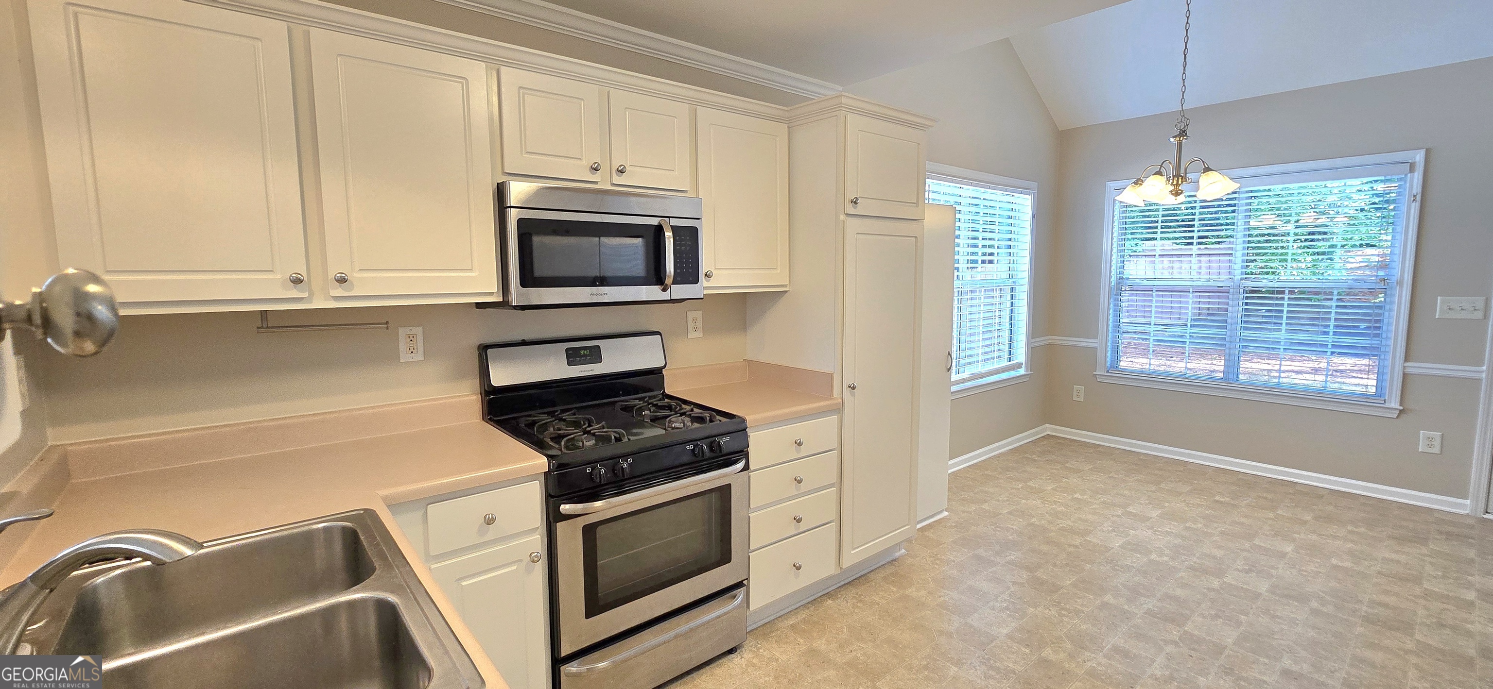 3 Castleton Court Newnan, GA 30263 - Photo 12 of 38