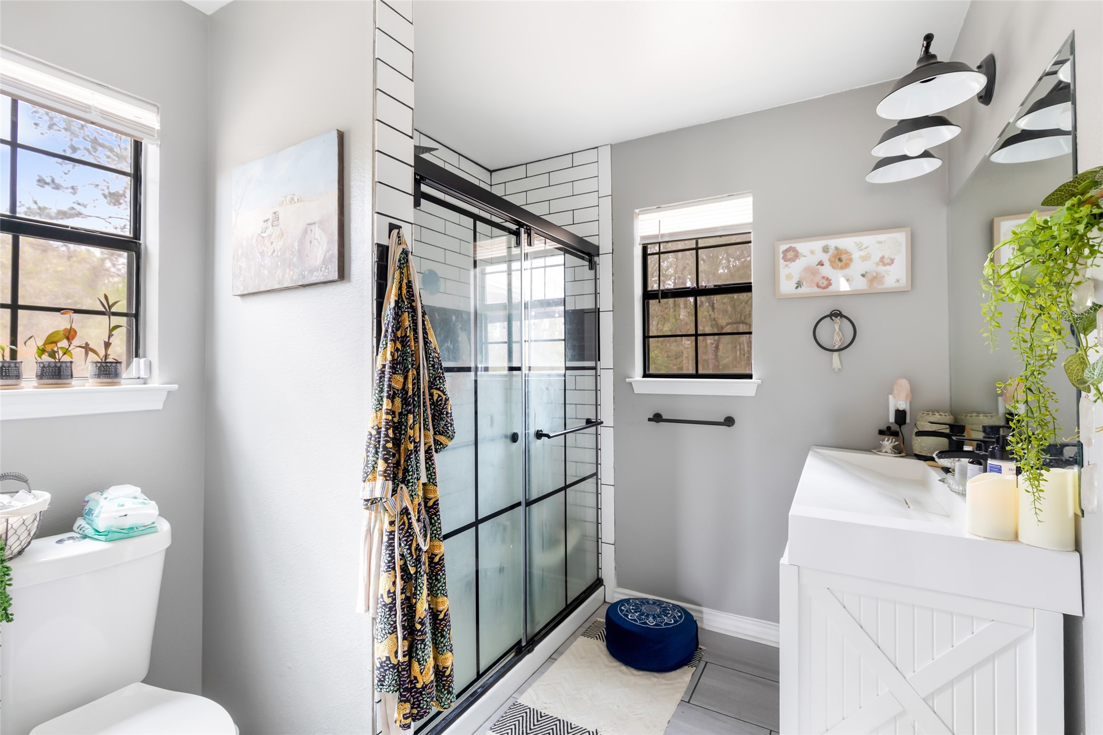 9660 Fostoria Road Cleveland, TX 77328 - Photo 28 of 31 a bathroom with a sink toilet and shower