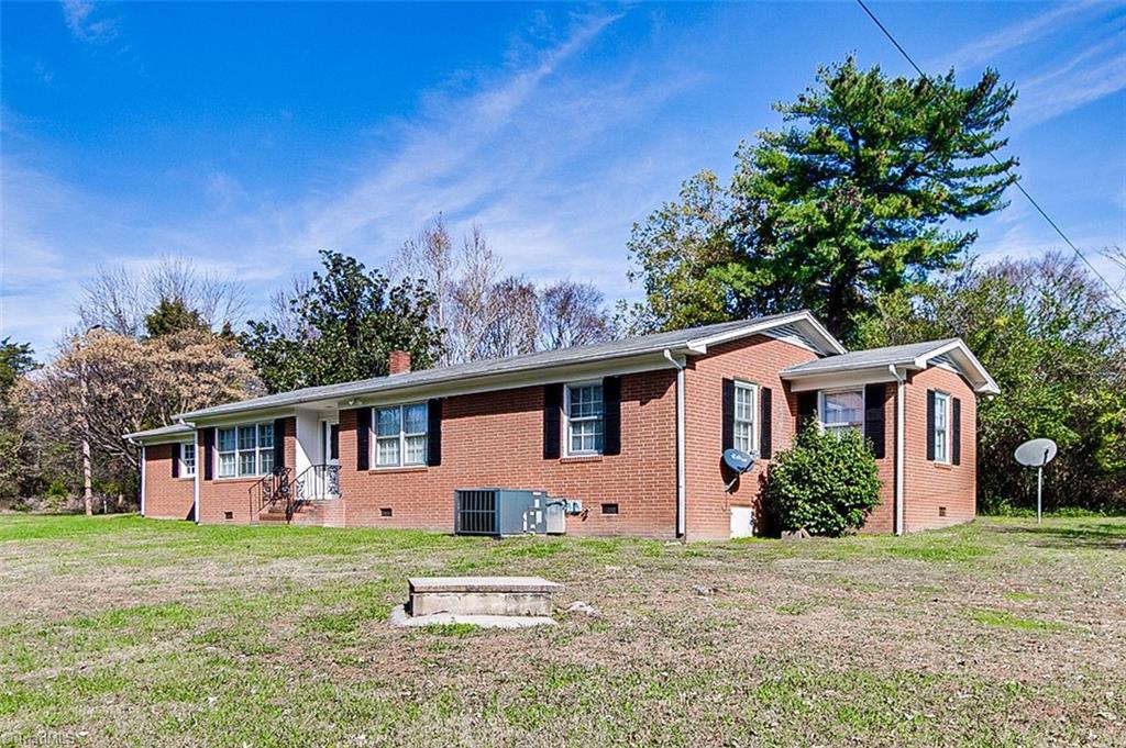 3502 Hoover Hill Road Trinity, NC 27370 - Photo 2 of 30