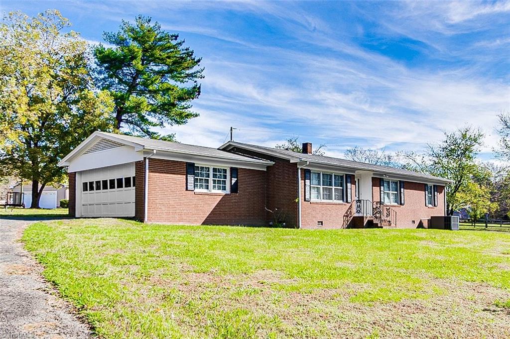 3502 Hoover Hill Road Trinity, NC 27370 - Photo 4 of 30