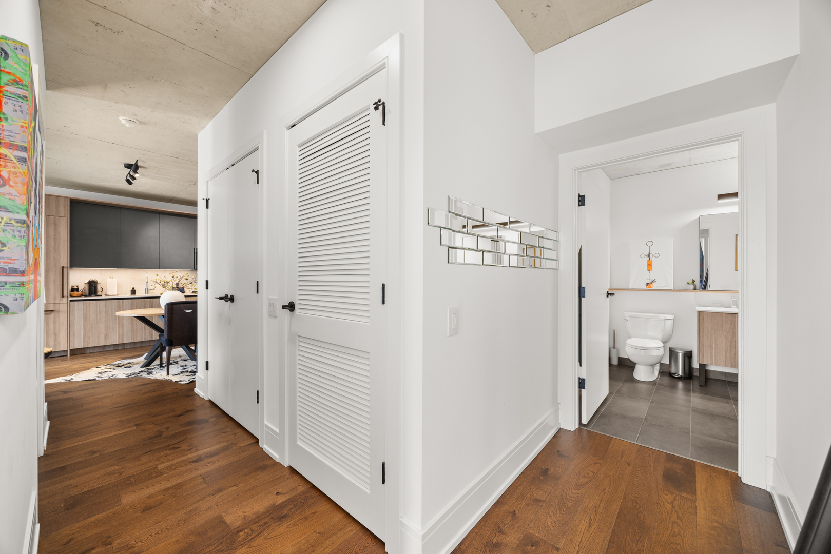 Undisclosed Address Chicago, IL 60607 - Photo 27 of 44 a view of a living room