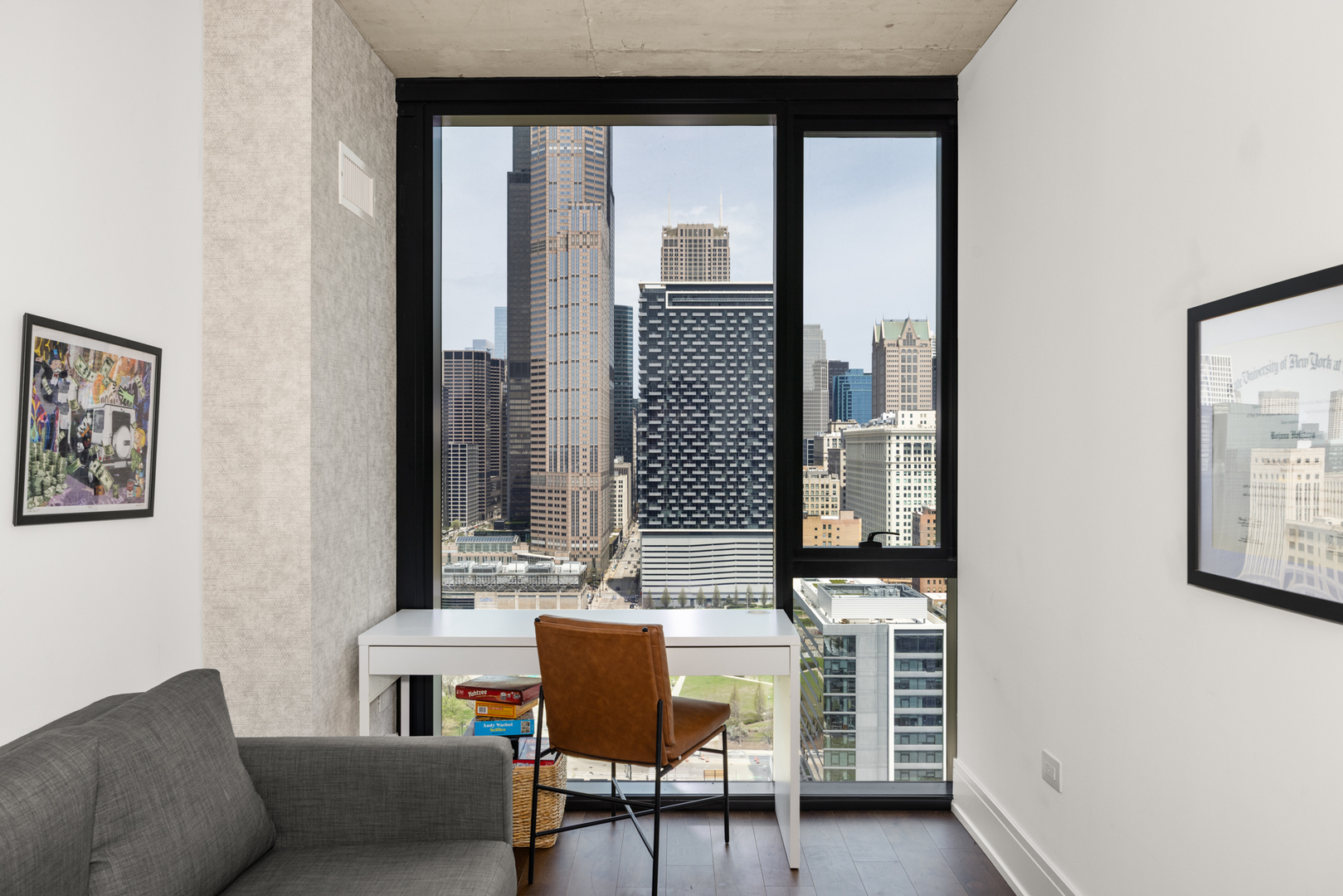 Undisclosed Address Chicago, IL 60607 - Photo 29 of 44 a living room with furniture and a window