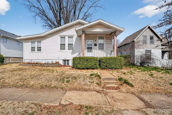$144,900 | 6815 Etzel Avenue, University City, MO 63130