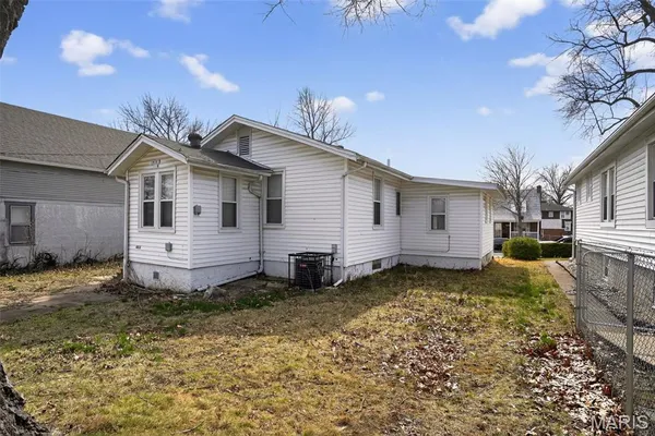 $144,900 | 6815 Etzel Avenue, University City, MO 63130