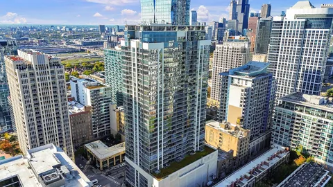 $495,000 | 100 East 14th Street, Unit 1204, Chicago, IL 60605