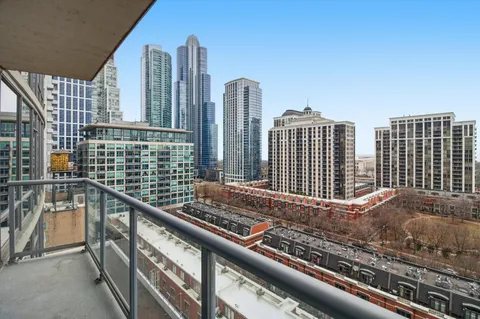 $495,000 | 100 East 14th Street, Unit 1204, Chicago, IL 60605