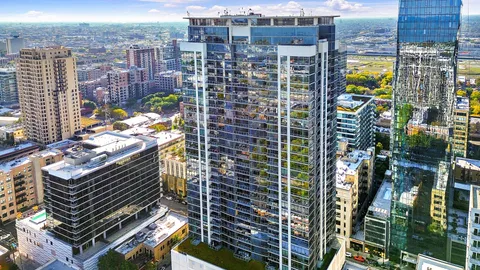 $495,000 | 100 East 14th Street, Unit 1204, Chicago, IL 60605
