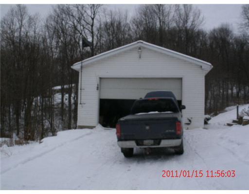 410 Crooks School Road Clinton, PA 15026 - Photo 2 of 2 Exterior Front.