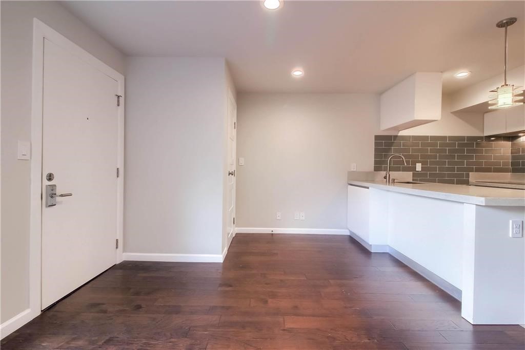 3110 Red River Street, Unit 210 Austin, TX 78705 - Photo 5 of 26