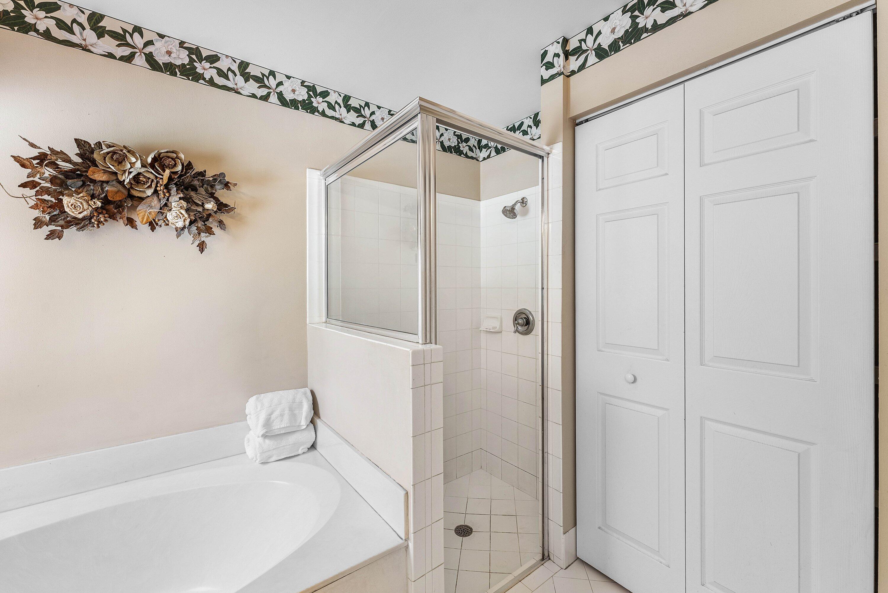 4824 South Lee Road Delray Beach, FL 33445 - Photo 16 of 23 026-4824SouthLeeRoad-DelrayBeach-FL-3344