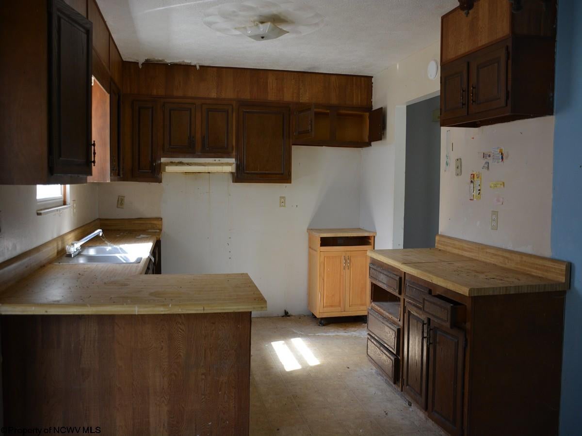 253 Bud Chattin Road Leon, WV 25123 - Photo 18 of 21 Gallery Image 18