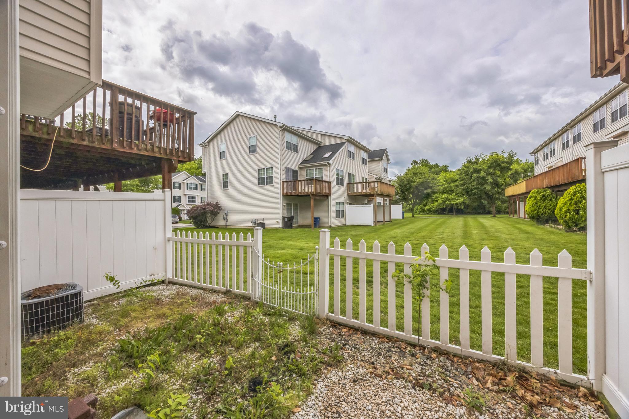 504 Nottingham Place Riverside, NJ 08075 - Photo 4 of 30