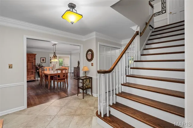 $1,200,000 | 29 A Chapel Hill Estates Drive, Town and Country, MO 63131