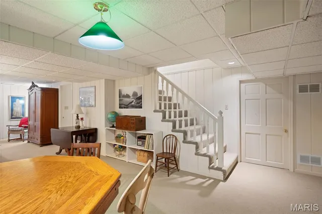 $1,200,000 | 29 A Chapel Hill Estates Drive, Town and Country, MO 63131