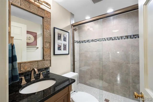 $1,200,000 | 29 A Chapel Hill Estates Drive, Town and Country, MO 63131