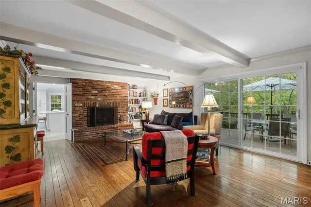 $1,200,000 | 29 A Chapel Hill Estates Drive, Town and Country, MO 63131