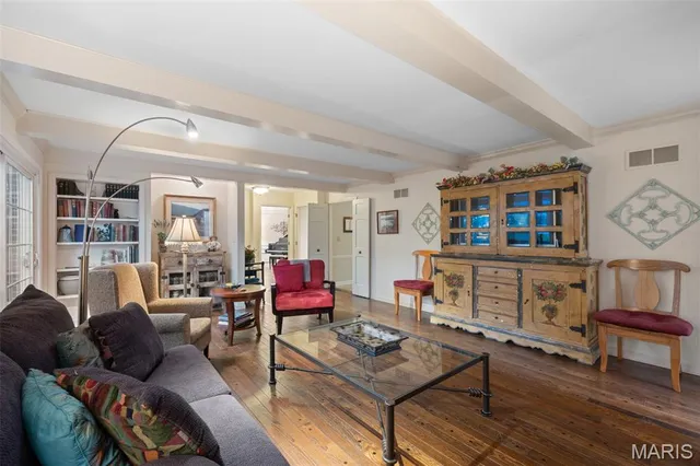 $1,200,000 | 29 A Chapel Hill Estates Drive, Town and Country, MO 63131